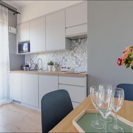 Okecie Airport Studio Bakalarska 2 P&O Serviced Apartments Варшава Экстерьер фото